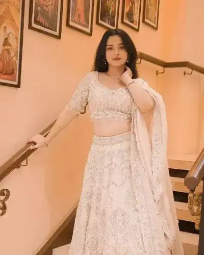 Escort Kunkavav Vadia